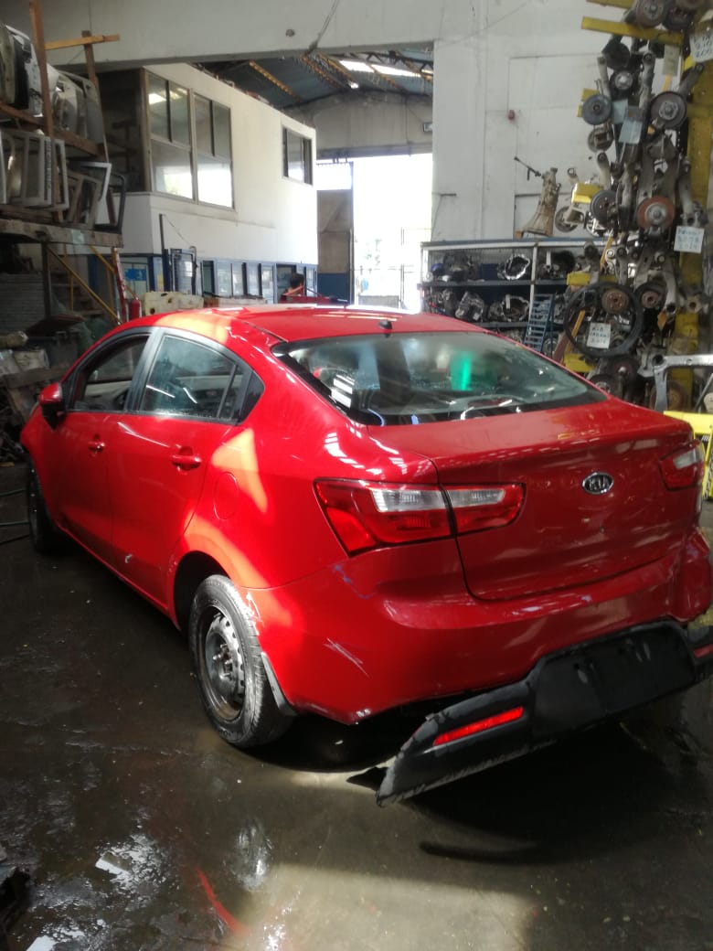  Kia RIO 2012    EN DESARME